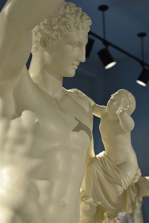 praxiteles hermes with infant dionysus